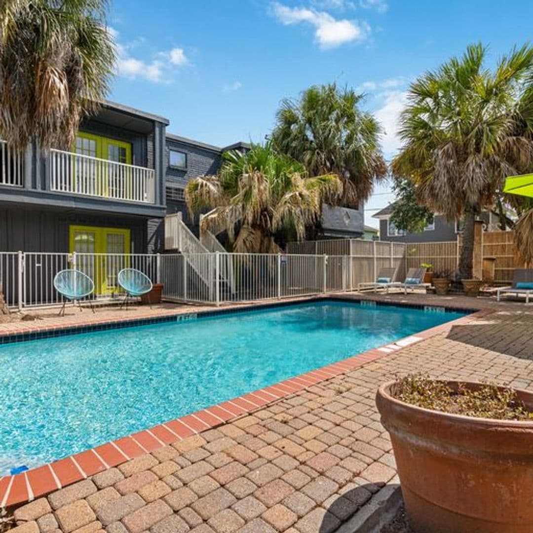 Houston Apartment: 239 Emerson St.