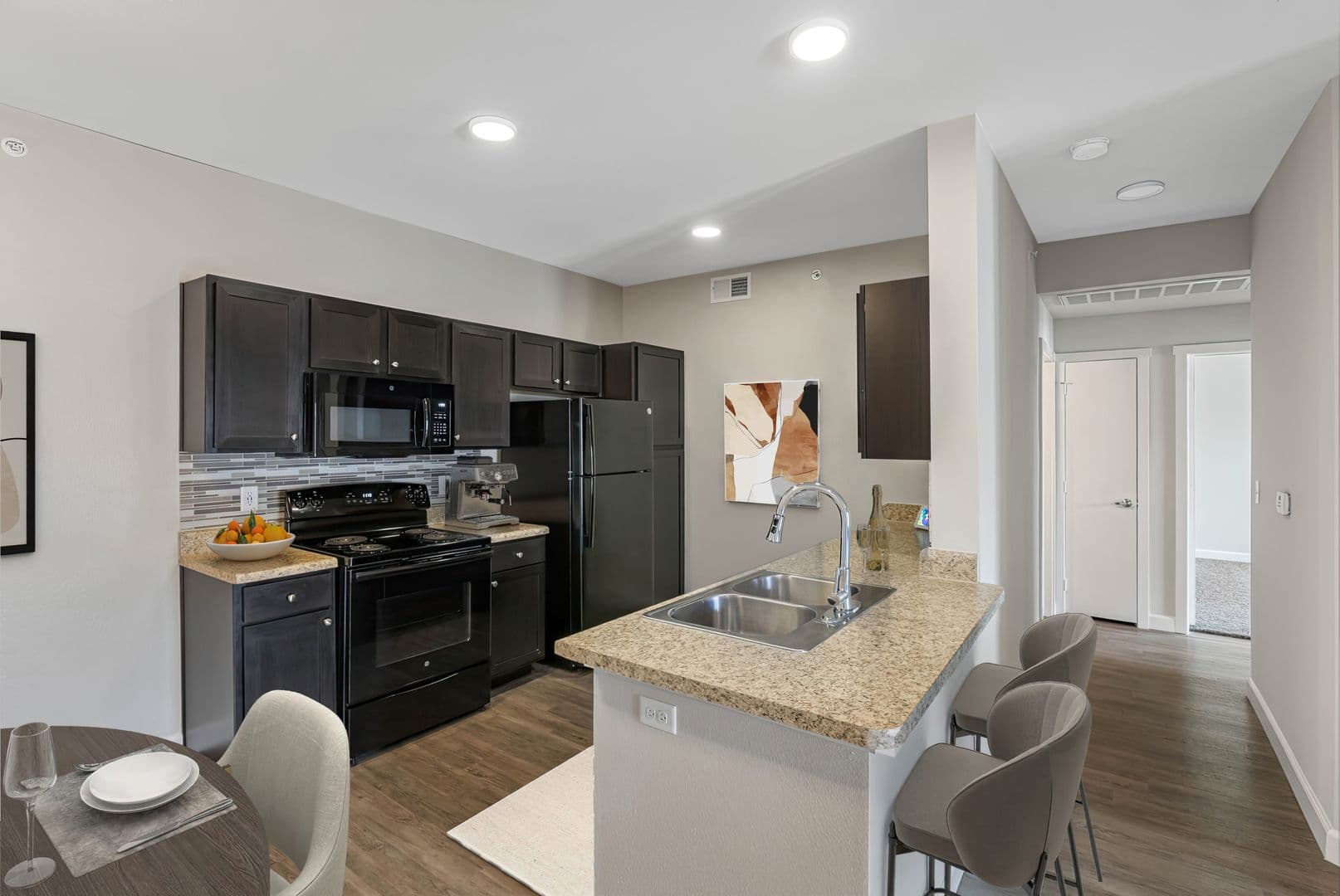 Memphis Apartment: 7885 Silver Spur Circle North