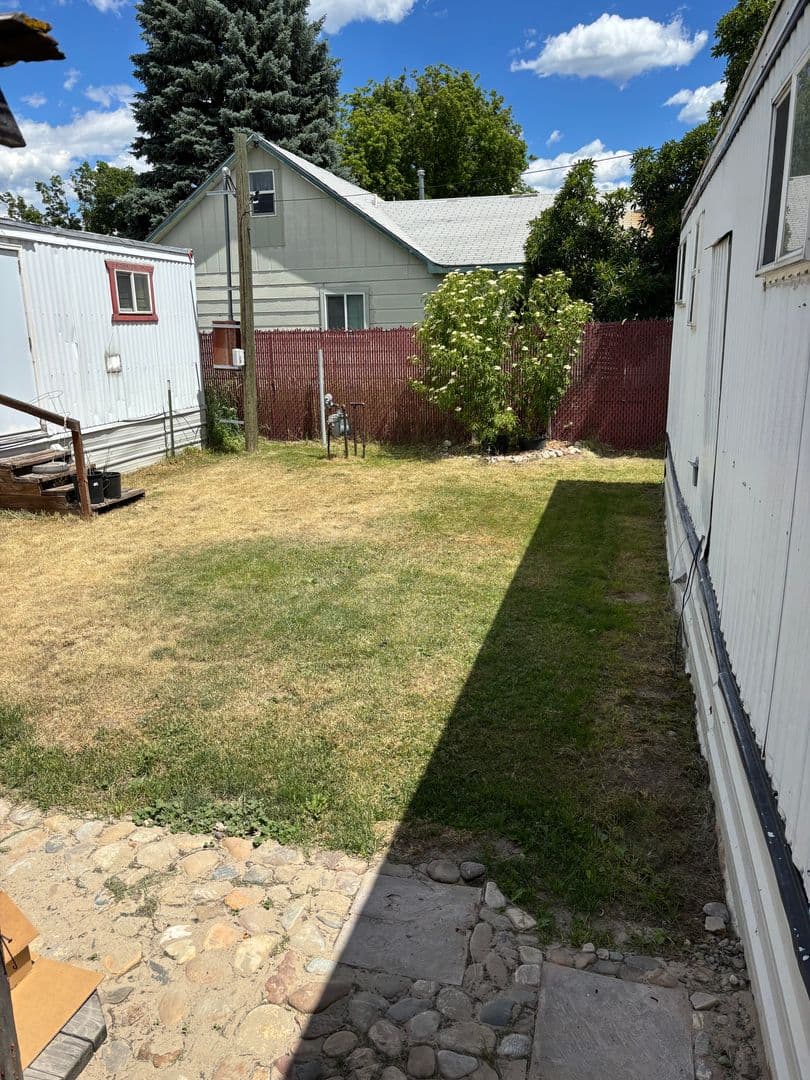 Hamilton Apartment: 607 Adirondac Ave