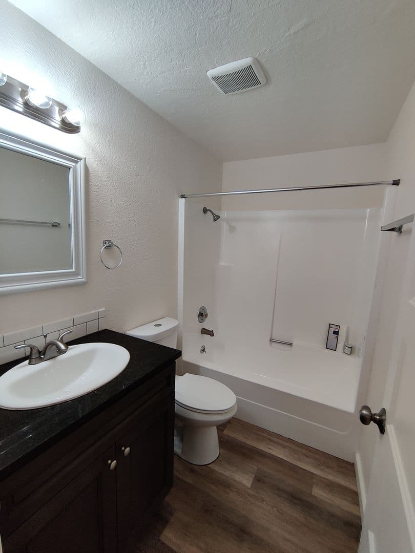 Coeur d Alene Apartment: 509/511 Montana Ave