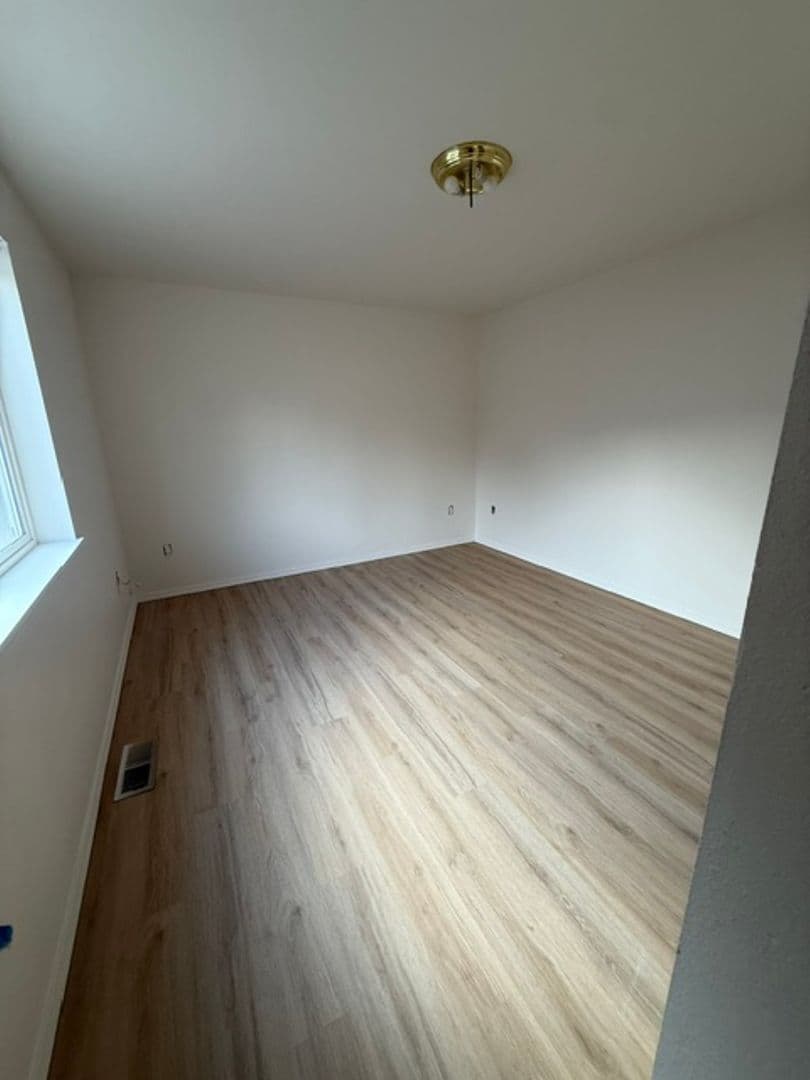 Coeur D Alene Apartment: 100 E Miller Ave