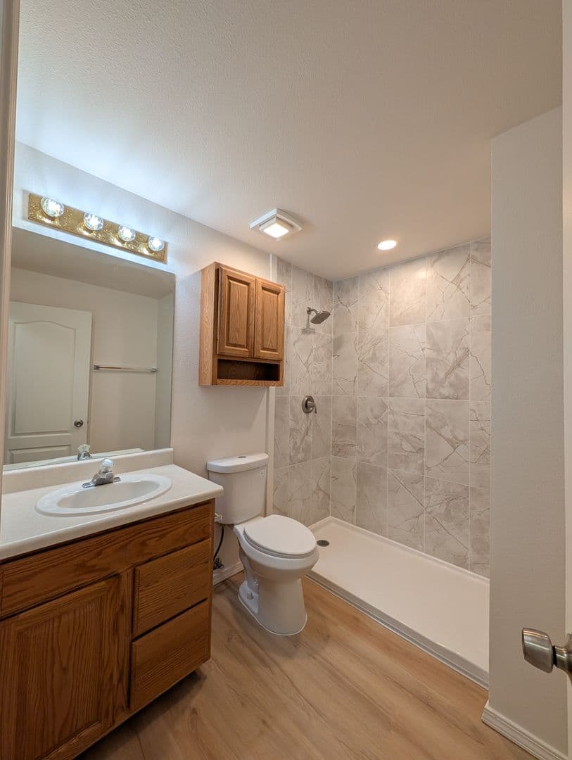 Coeur D Alene Apartment: 100 E Miller Ave