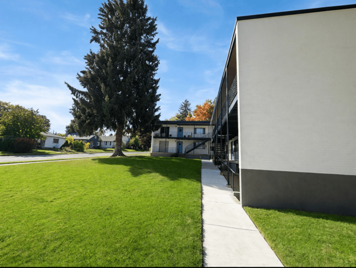 Coeur d Alene Apartment: 1023 & 1025 Coeur d Alene Ave