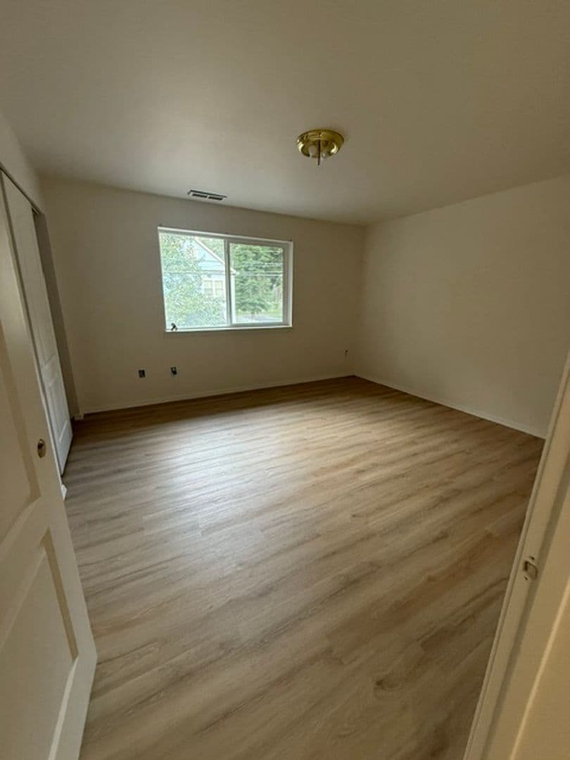 Coeur D Alene Apartment: 100 E Miller Ave