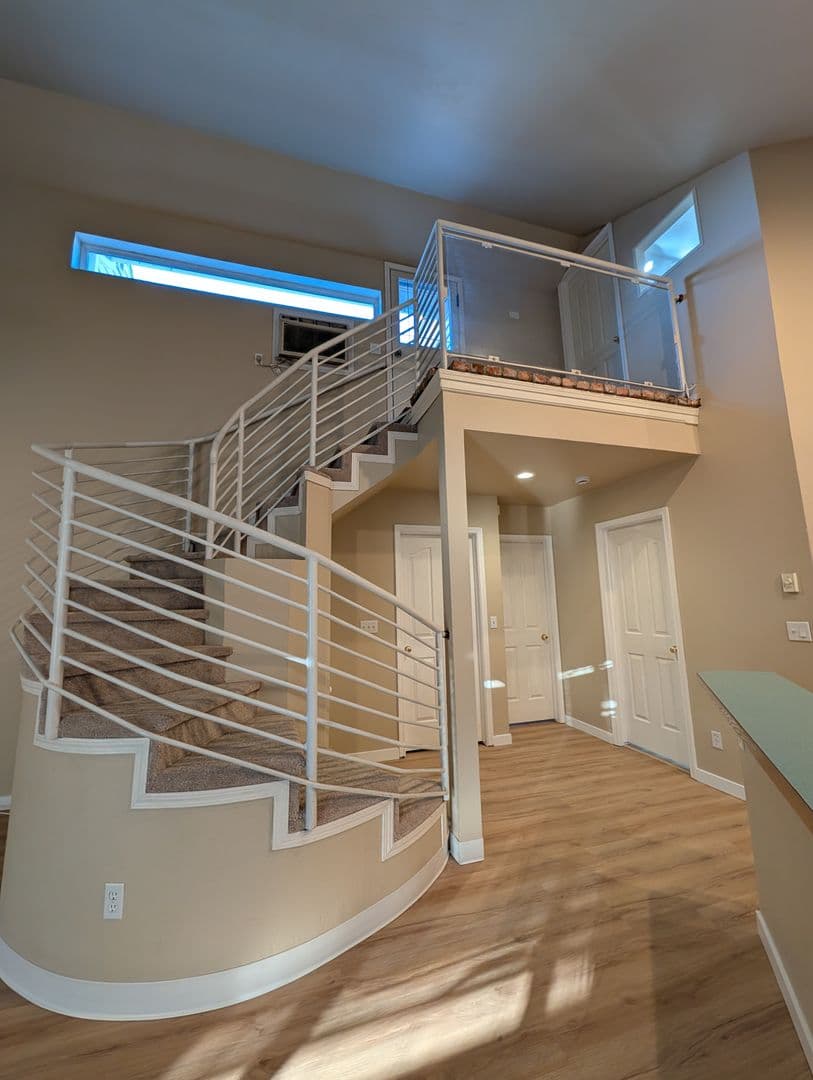 Coeur d' Alene Apartment: 621 E Lakeside Ave