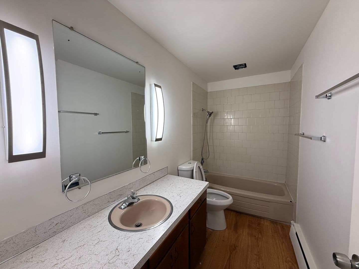 Coeur d'Alene Apartment: 722 E Coeur d' Alene Ave