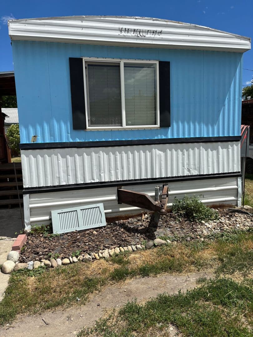 Hamilton Apartment: 607 Adirondac Ave