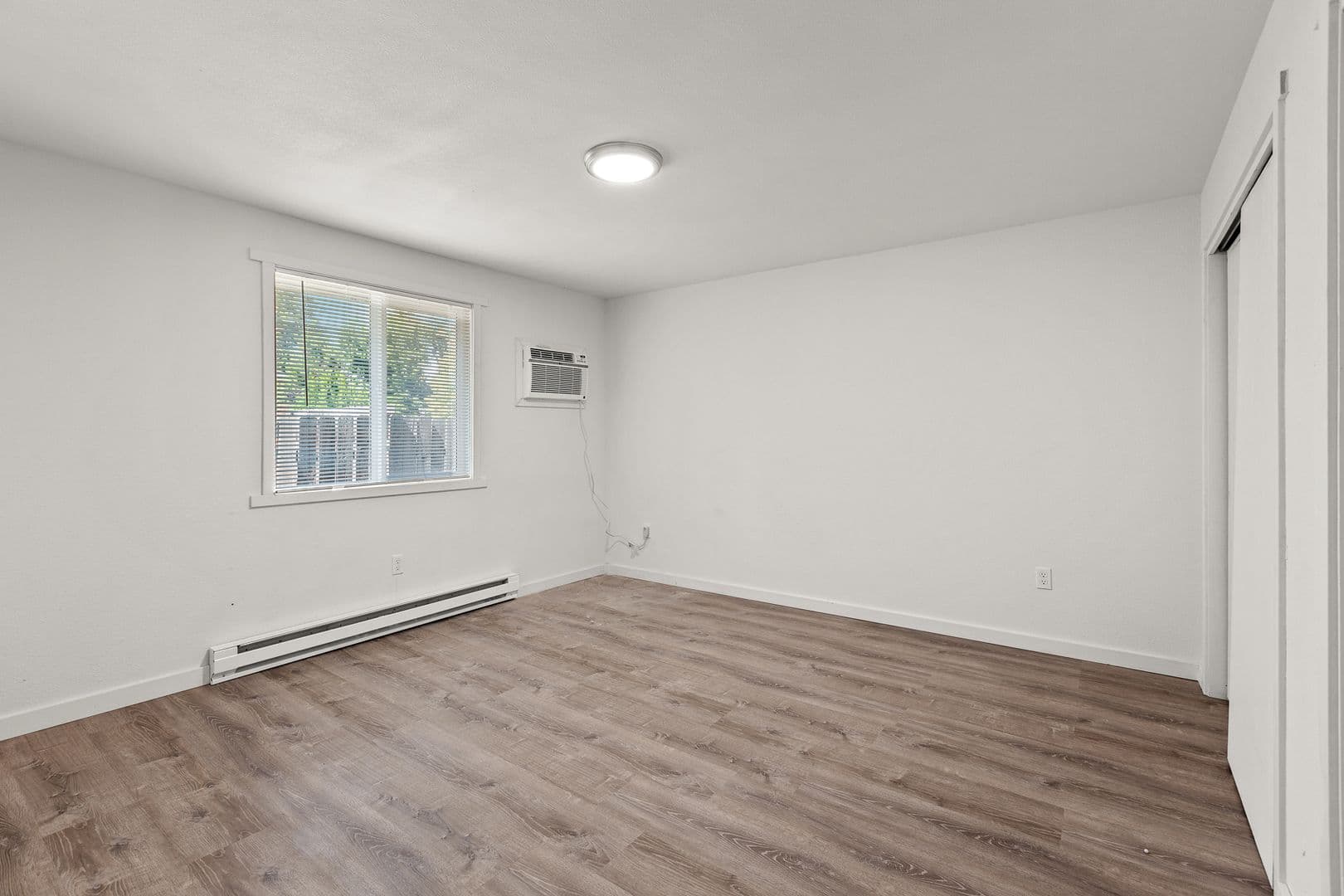 Coeur d Alene Apartment: 1208 & 1210 E. Boyd Ave.
