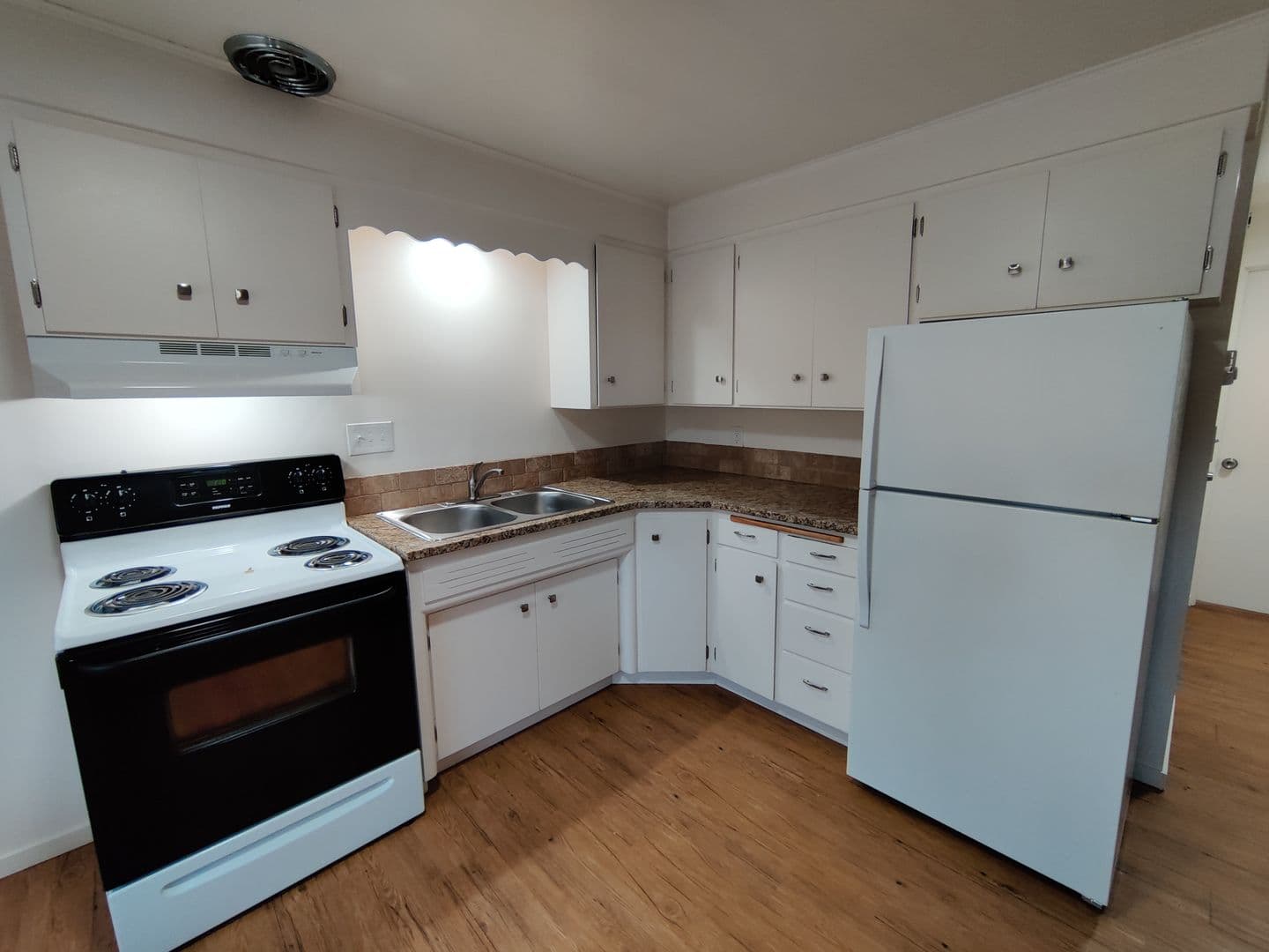 Coeur d Alene Apartment: 1023 & 1025 Coeur d Alene Ave