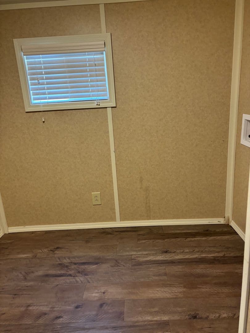Hamilton Apartment: 607 Adirondac Ave