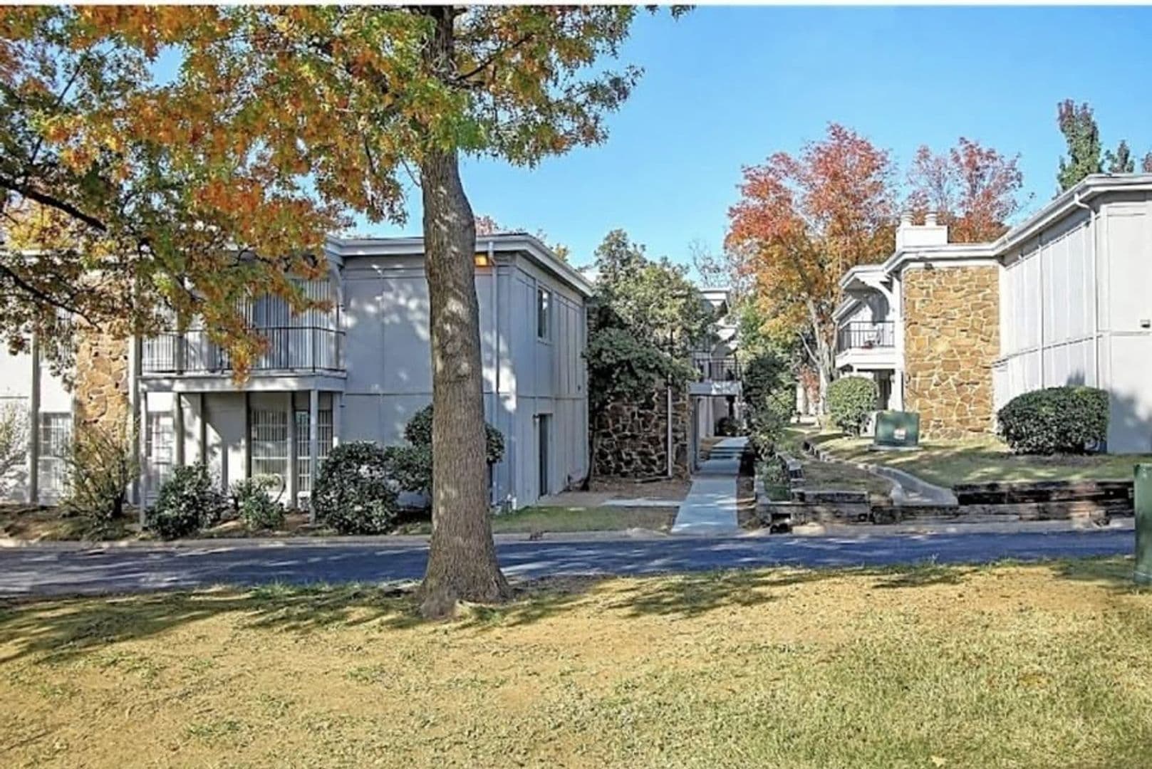 Tulsa Apartment: 2403 E. 55th Pl. Unit 12