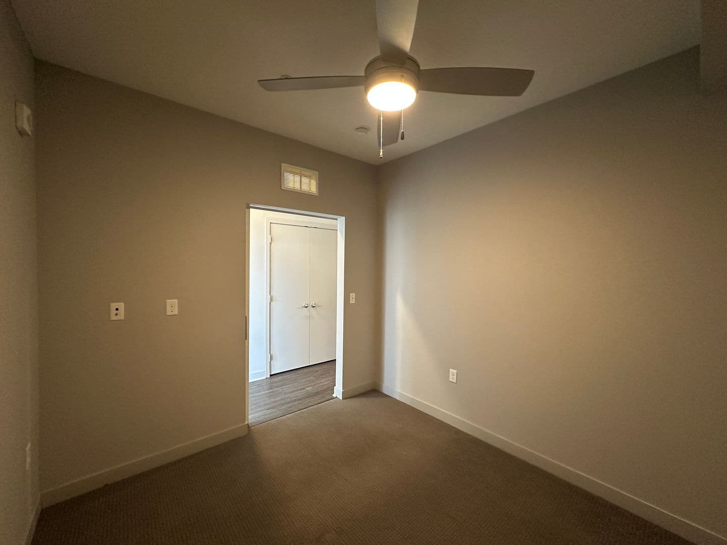Minneapolis Apartment: 2520 S. 8th Street