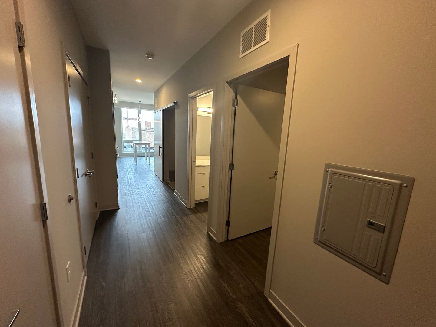 Minneapolis Apartment: 2520 S. 8th Street