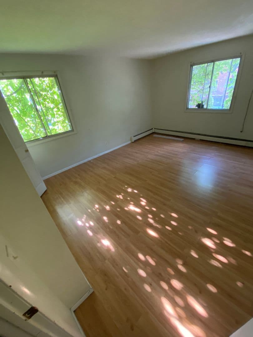 Minneapolis Apartment: 1924 Emerson Ave S