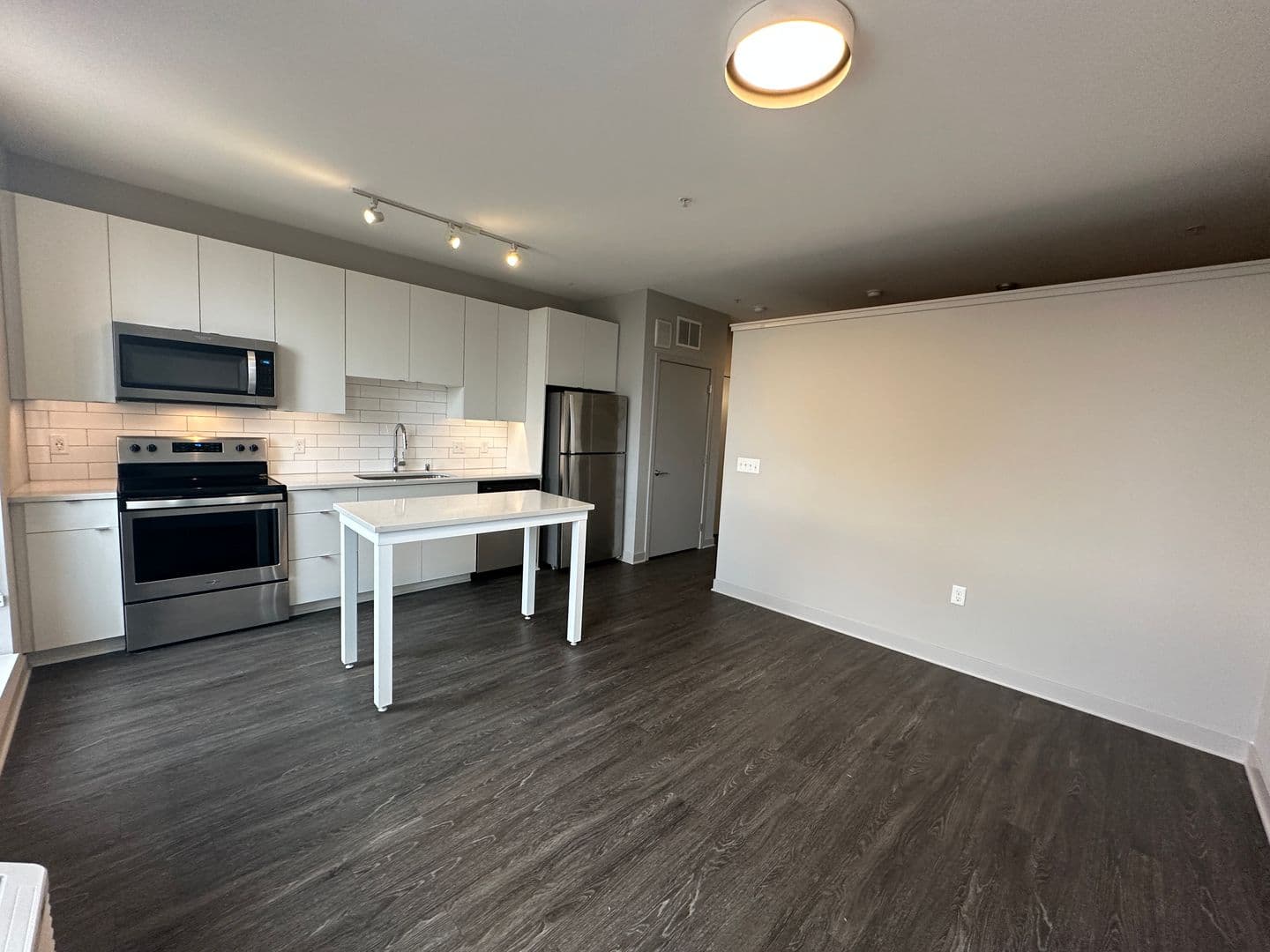 Minneapolis Apartment: 2520 S. 8th Street