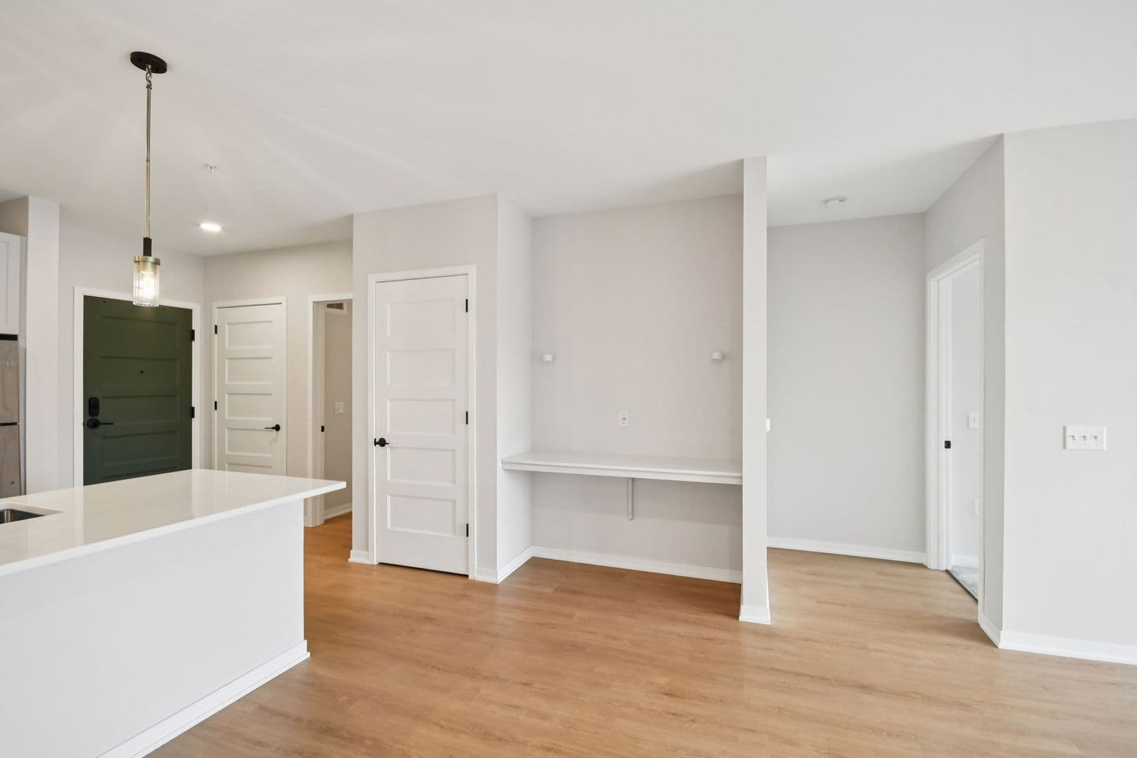 Stillwater Apartment: 200 Chestnut St E