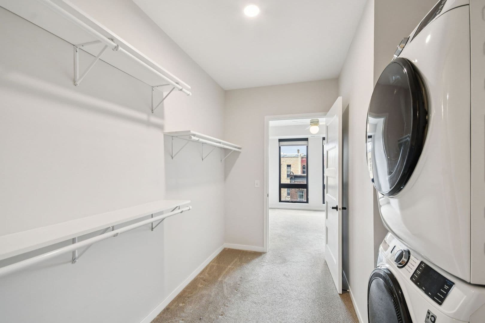 Stillwater Apartment: 200 Chestnut St E