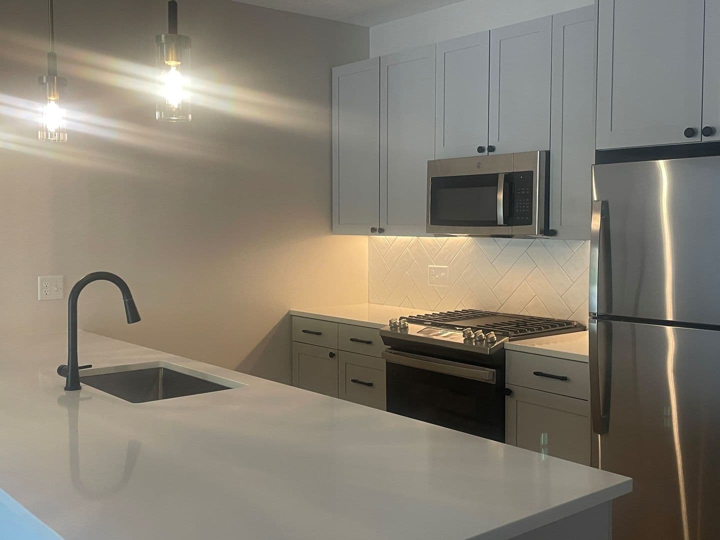 Stillwater Apartment: 200 Chestnut St E