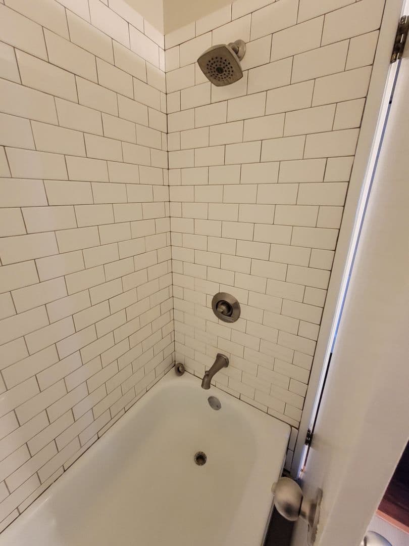 Minneapolis Apartment: 2801 Girard Ave. S.
