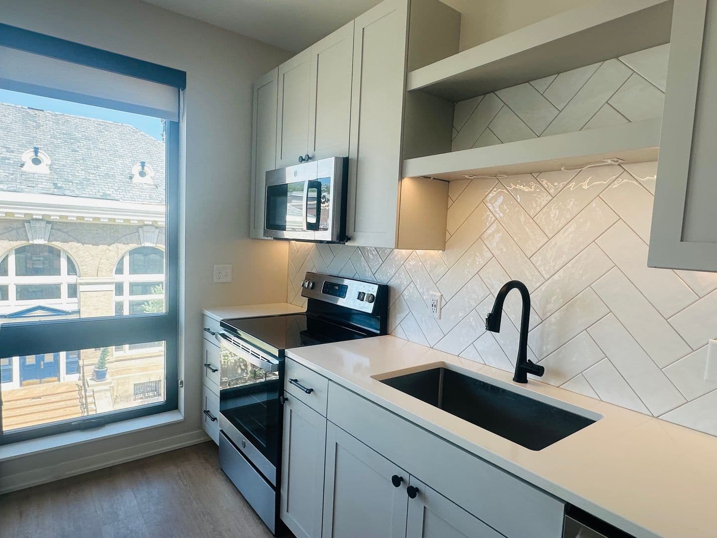 Stillwater Apartment: 200 Chestnut St E