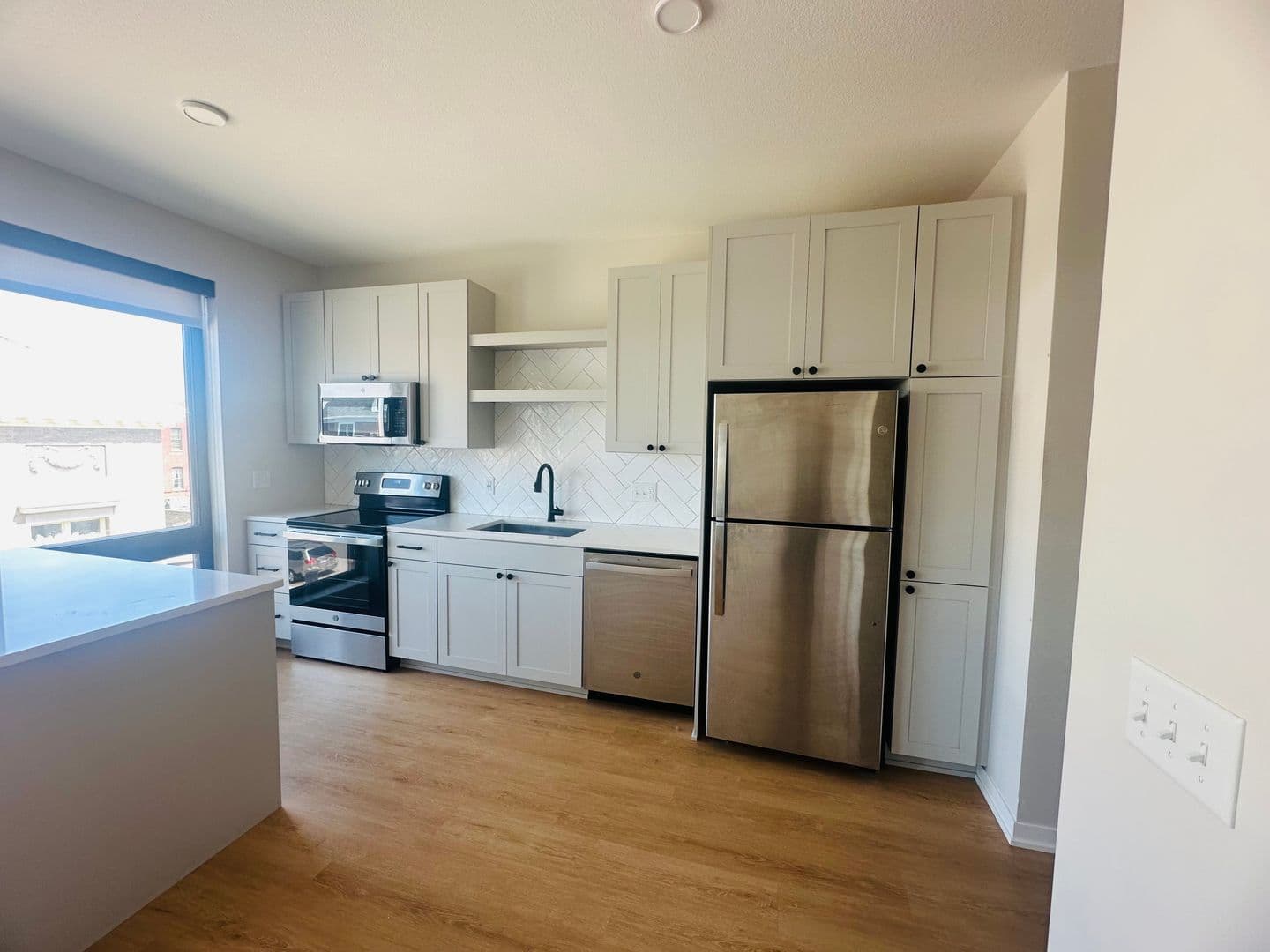 Stillwater Apartment: 200 Chestnut St E