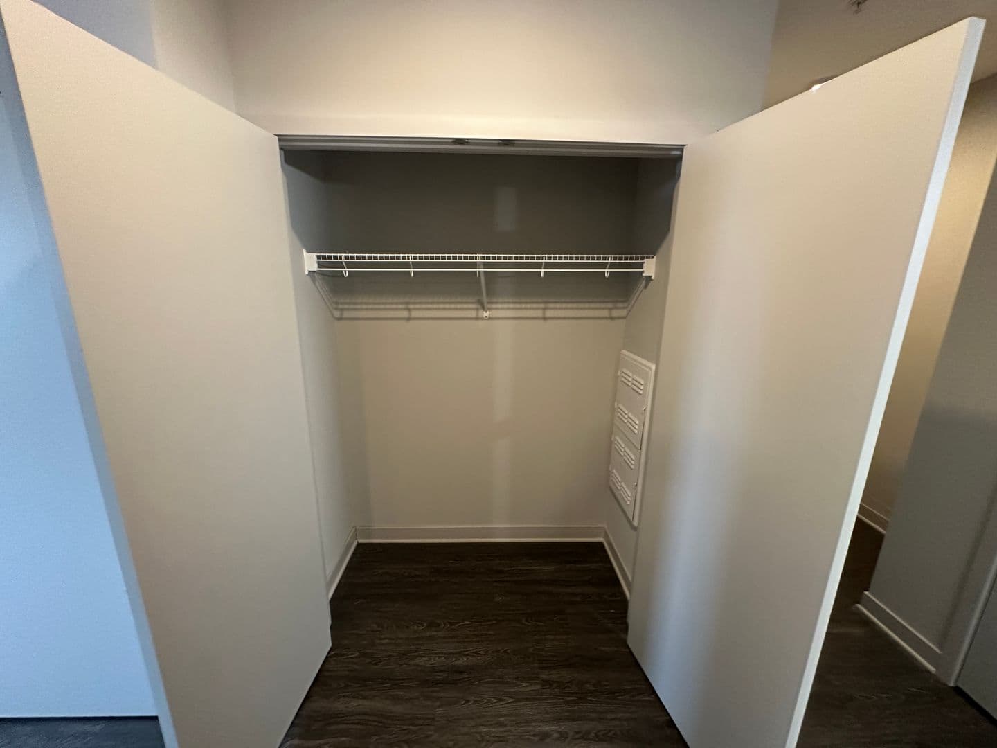 Minneapolis Apartment: 2520 S. 8th Street