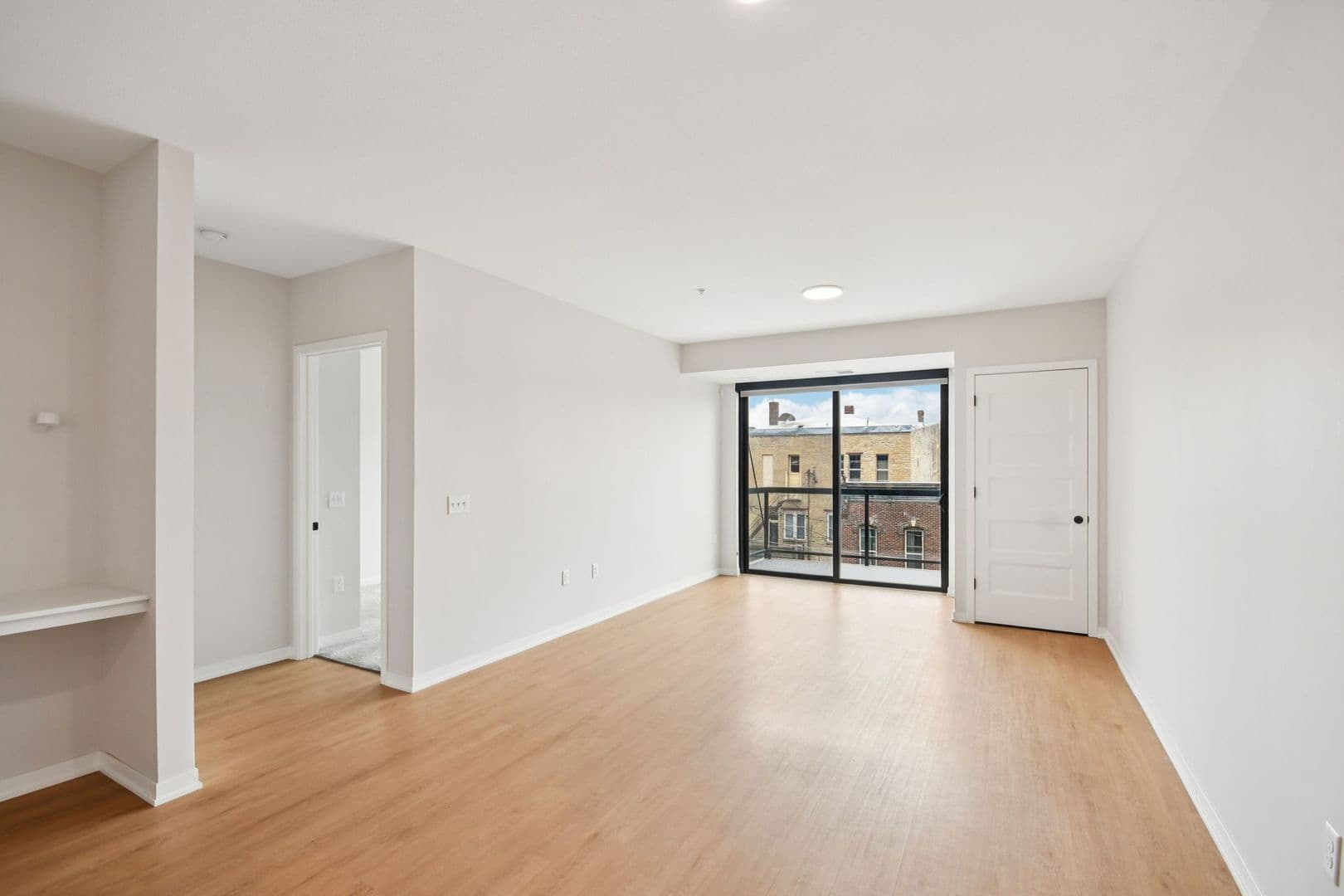 Stillwater Apartment: 200 Chestnut St E