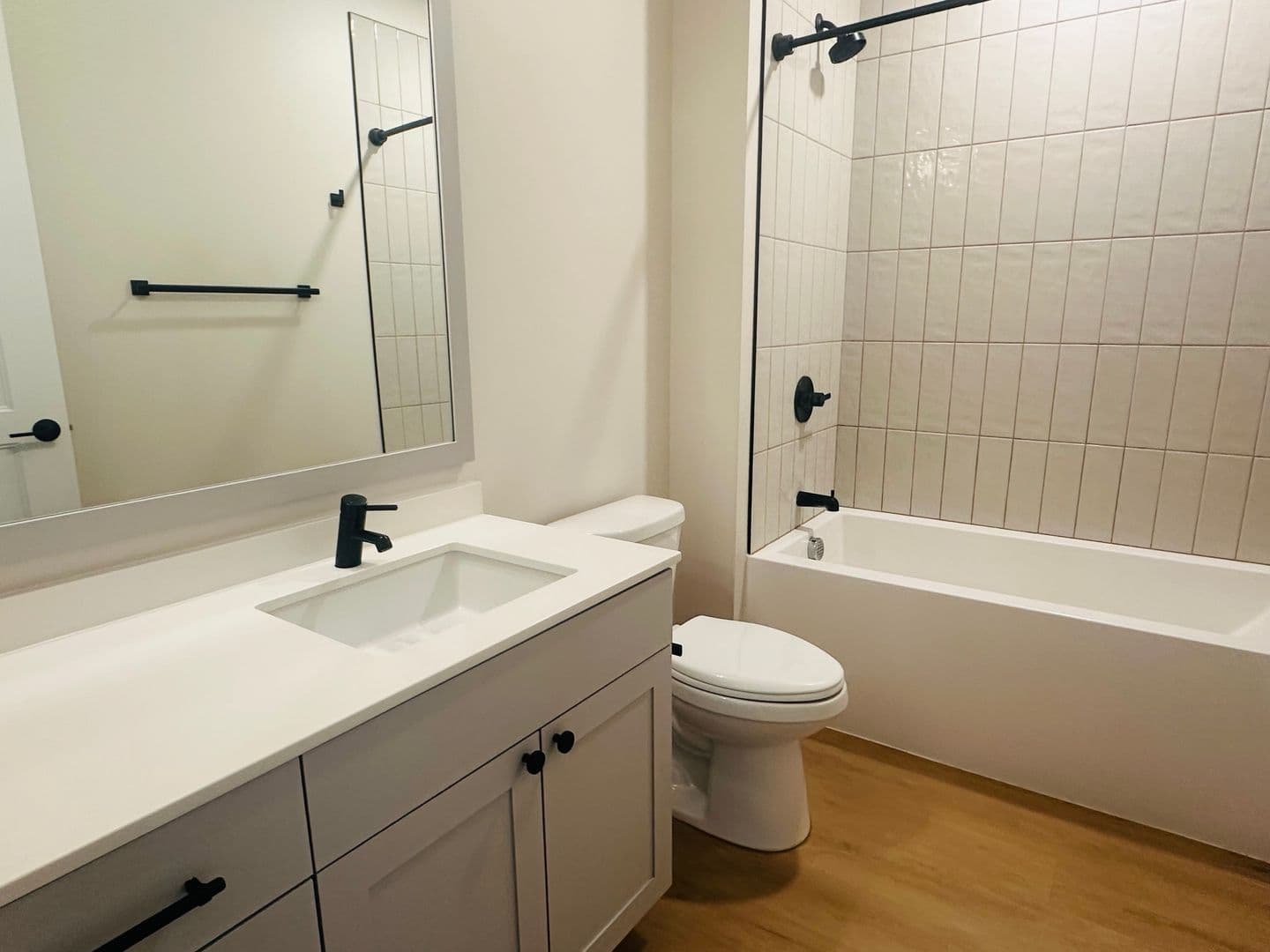 Stillwater Apartment: 200 Chestnut St E