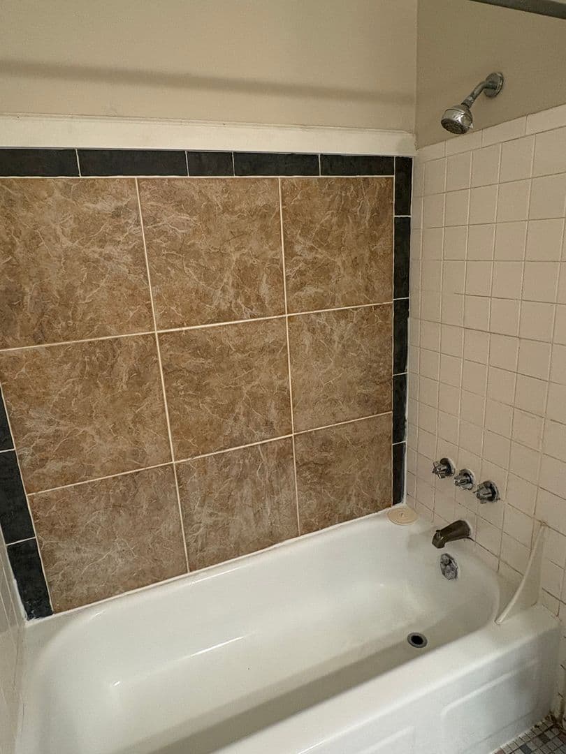 Minneapolis Apartment: 2801 Girard Ave. S.