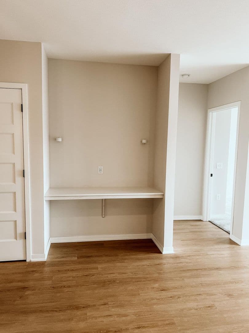 Stillwater Apartment: 200 Chestnut St E