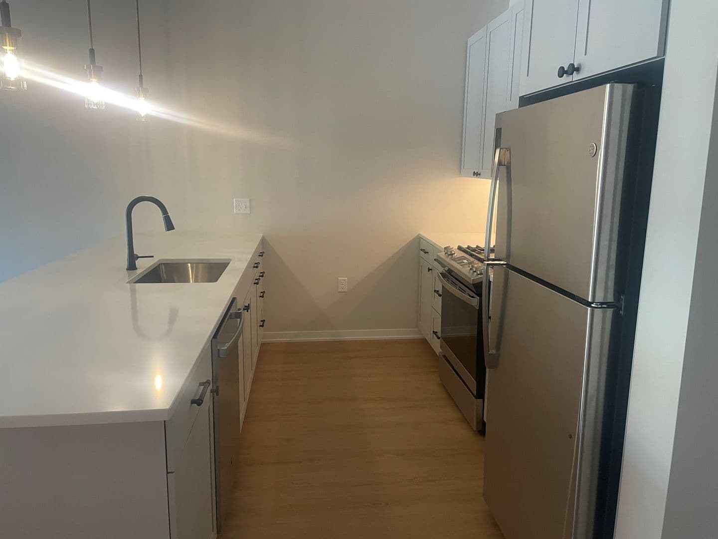 Stillwater Apartment: 200 Chestnut St E