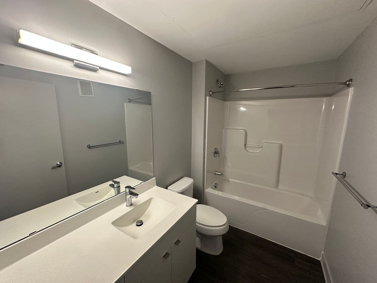 Minneapolis Apartment: 2520 S. 8th Street