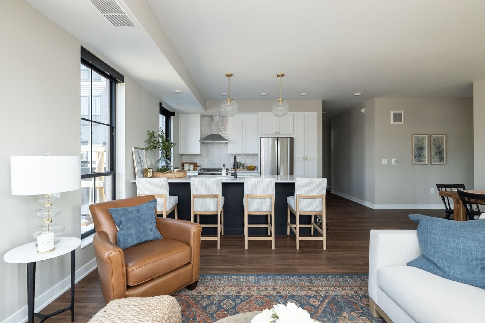 St. Paul Apartment: 695 Grand Ave