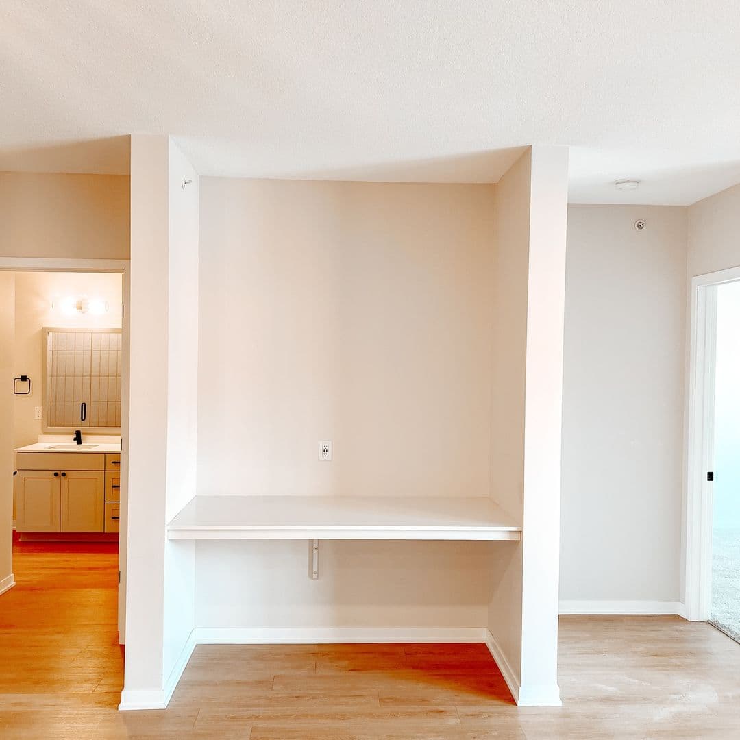 Stillwater Apartment: 200 Chestnut St E