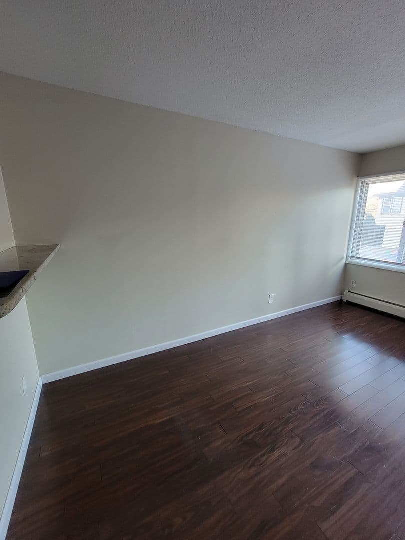 Minneapolis Apartment: 2801 Girard Ave. S.