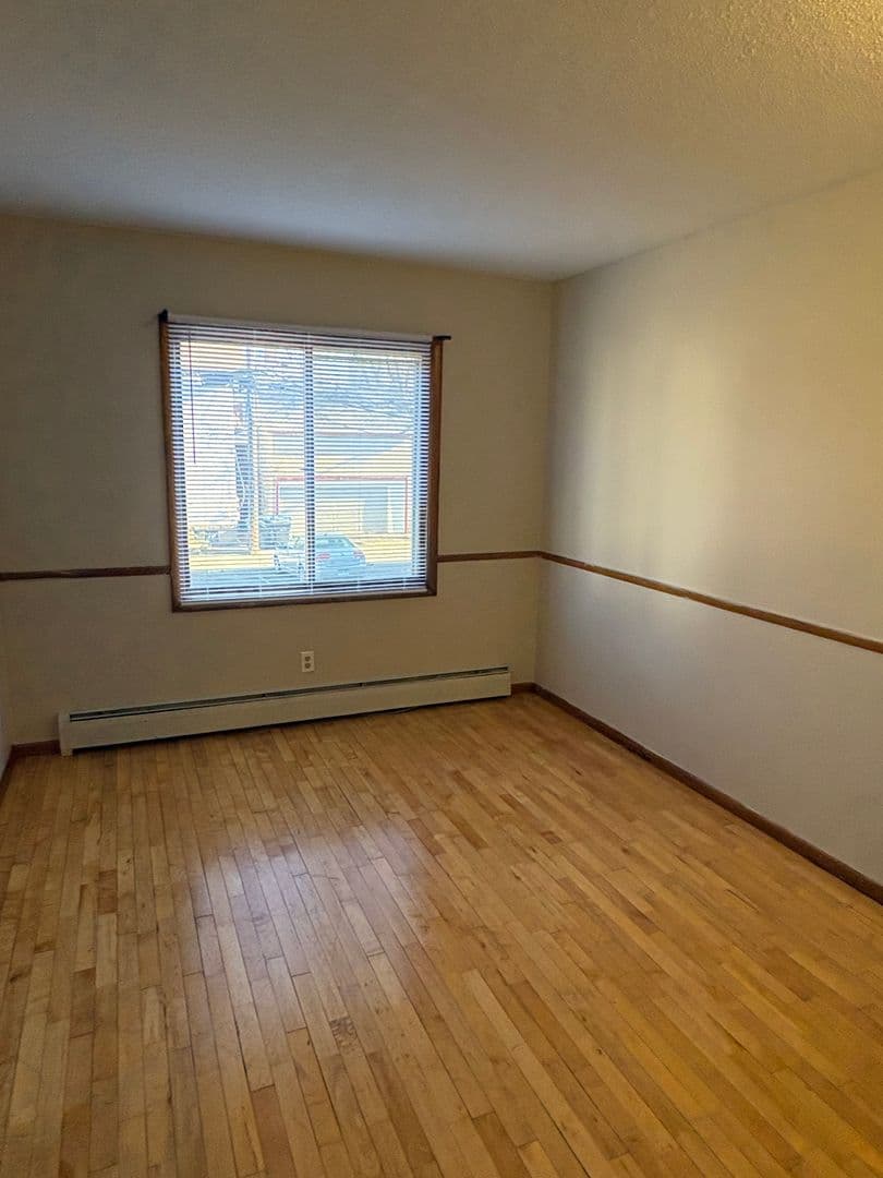 Minneapolis Apartment: 2801 Girard Ave. S.