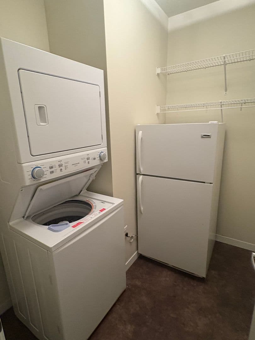 Minneapolis Apartment: 1000 University Ave SE
