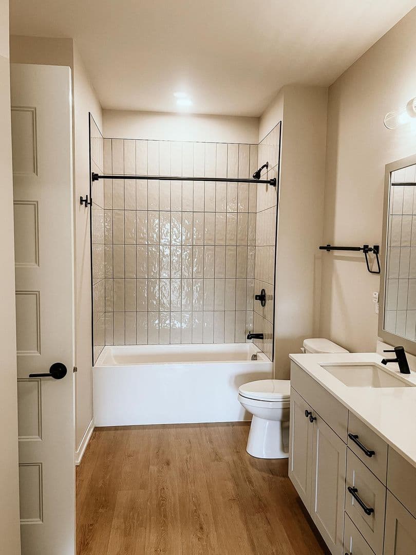 Stillwater Apartment: 200 Chestnut St E