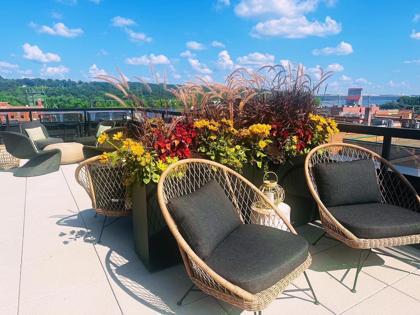 Stillwater Apartment: 200 Chestnut St E