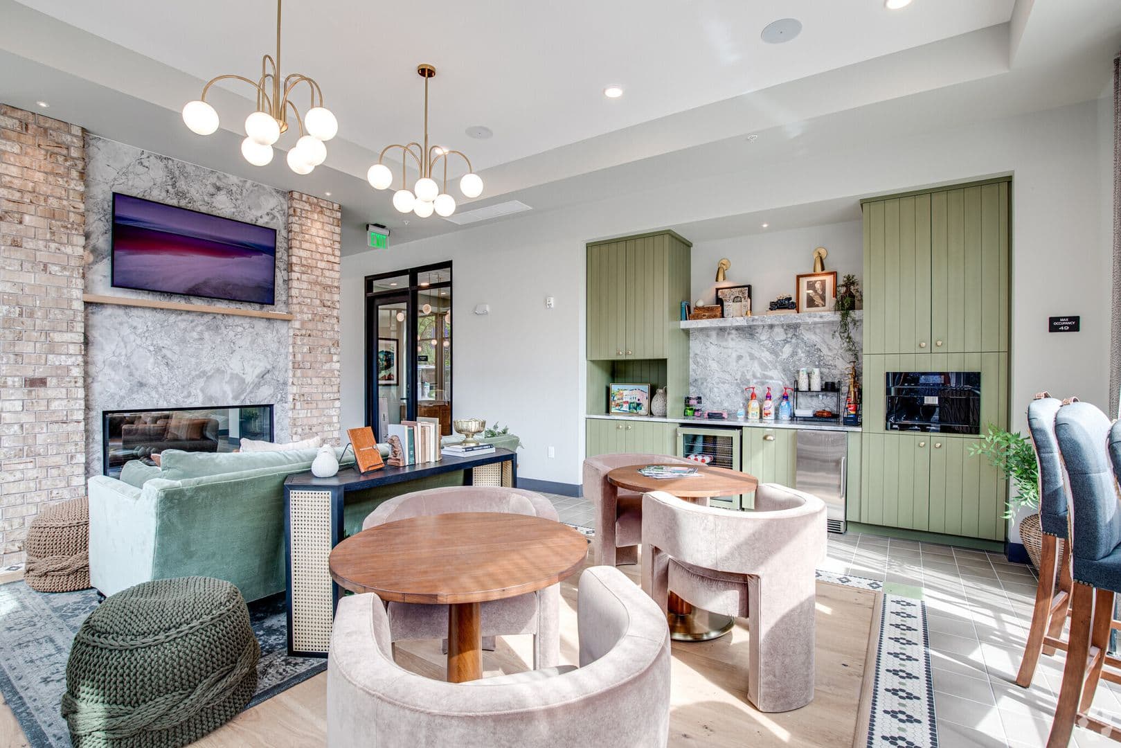 Stillwater Apartment: 200 Chestnut St E