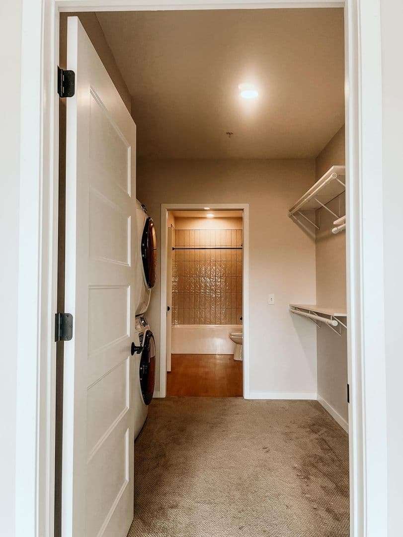 Stillwater Apartment: 200 Chestnut St E