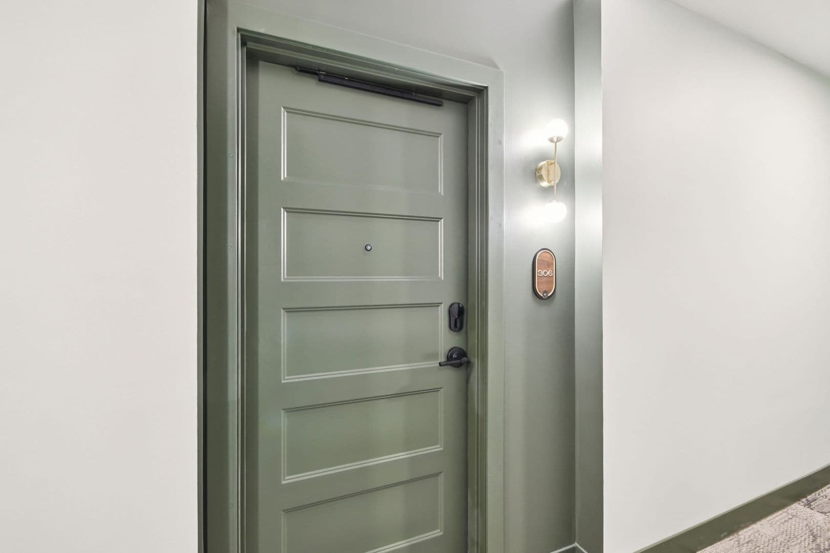 Stillwater Apartment: 200 Chestnut St E