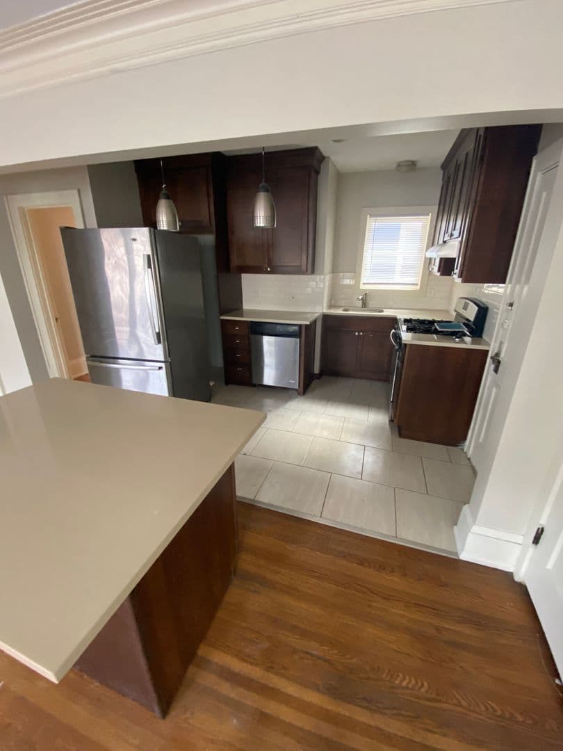 Minneapolis Apartment: 705 West 31st St
