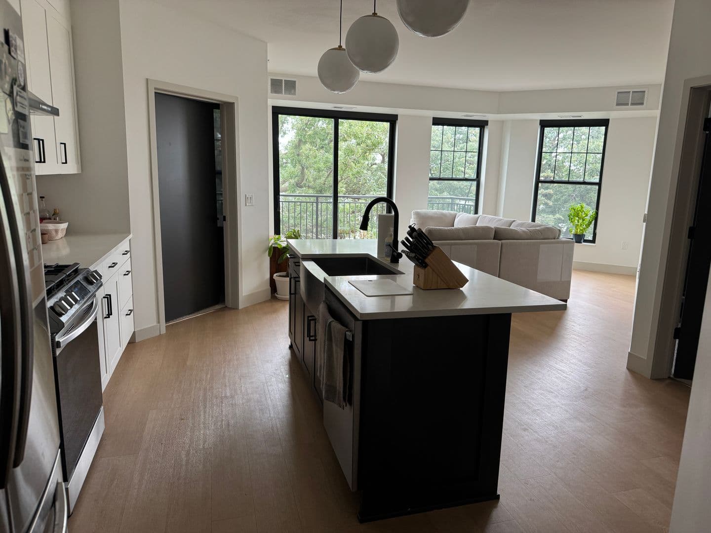 Robbinsdale Apartment: 4600 Lake Rd Ave