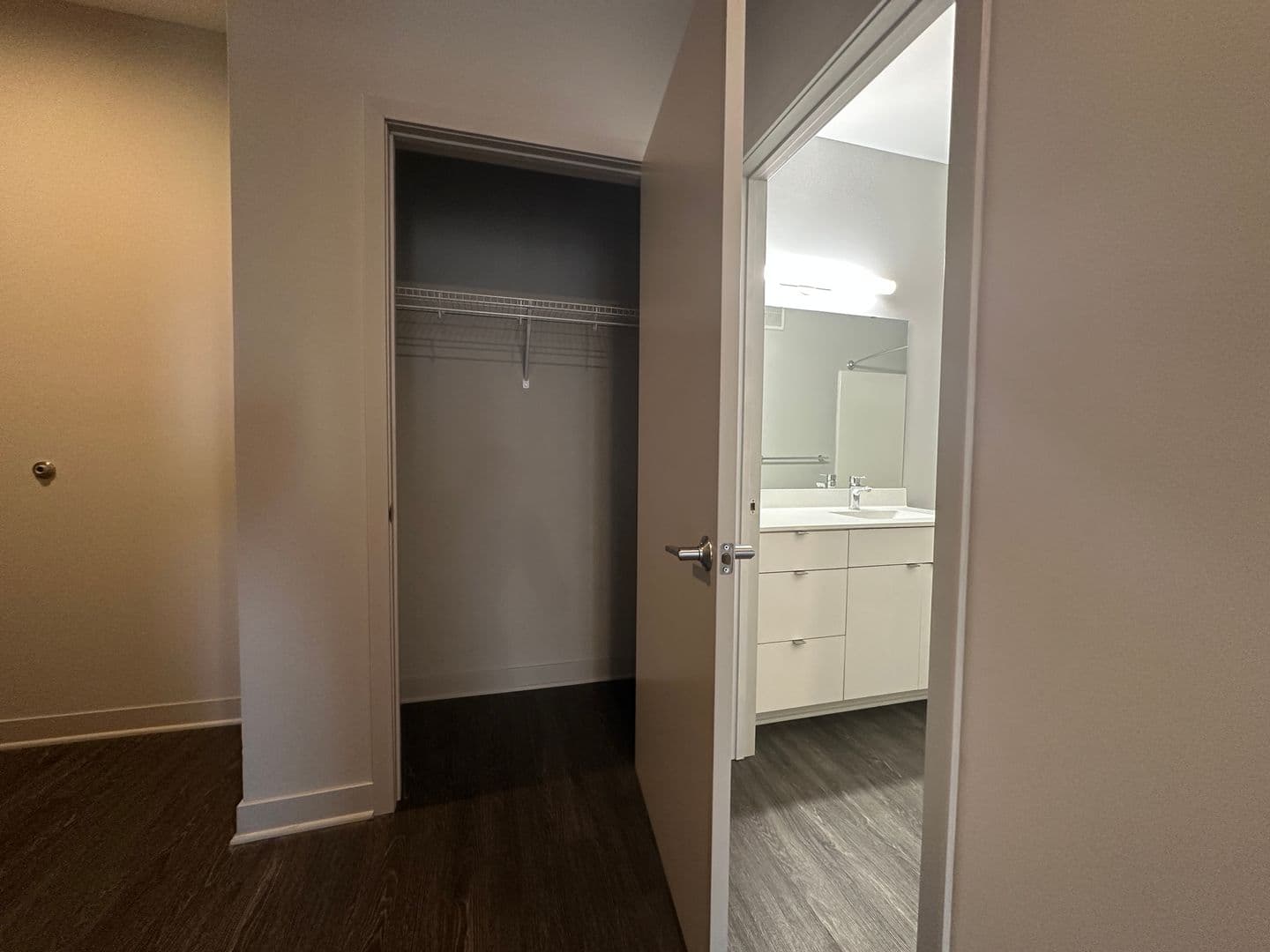 Minneapolis Apartment: 2520 S. 8th Street