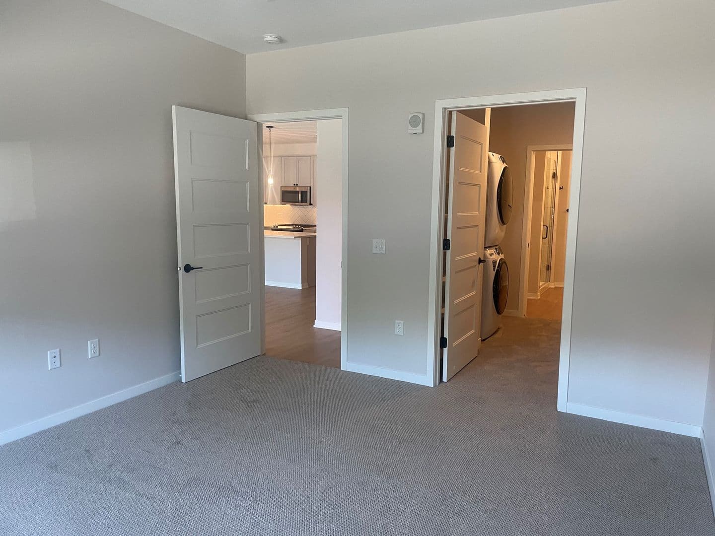 Stillwater Apartment: 200 Chestnut St E
