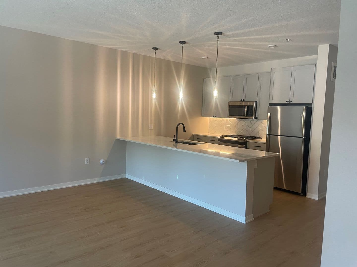 Stillwater Apartment: 200 Chestnut St E