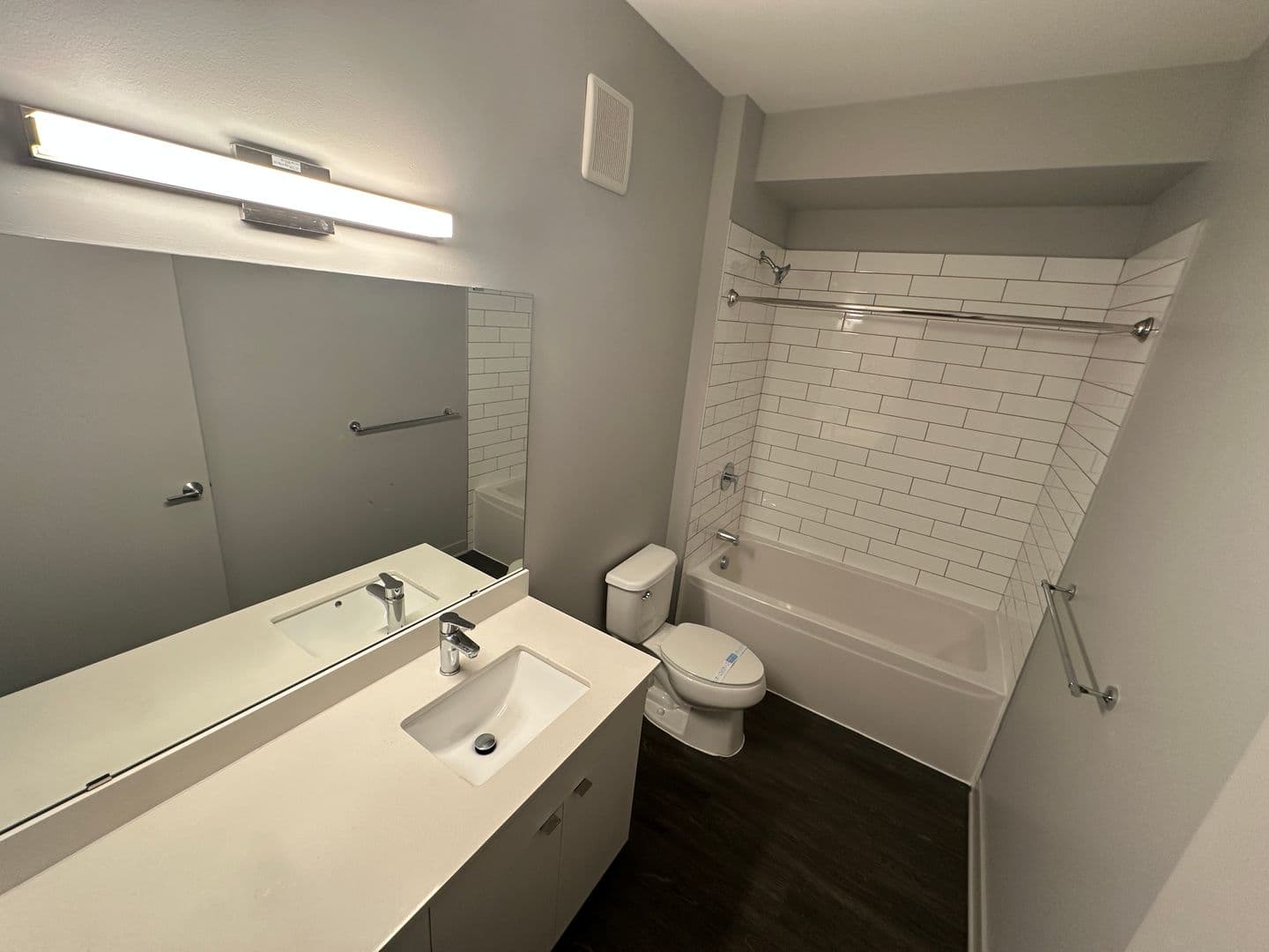 Minneapolis Apartment: 2520 S. 8th Street