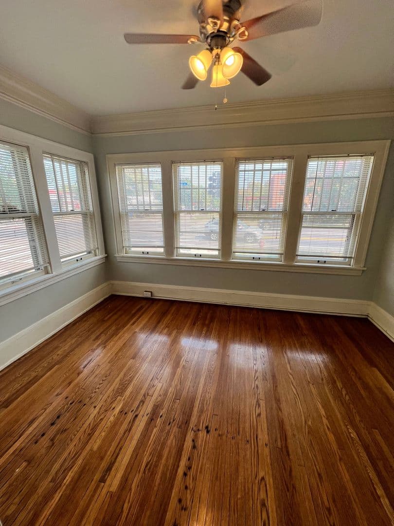 Minneapolis Apartment: 705 West 31st St