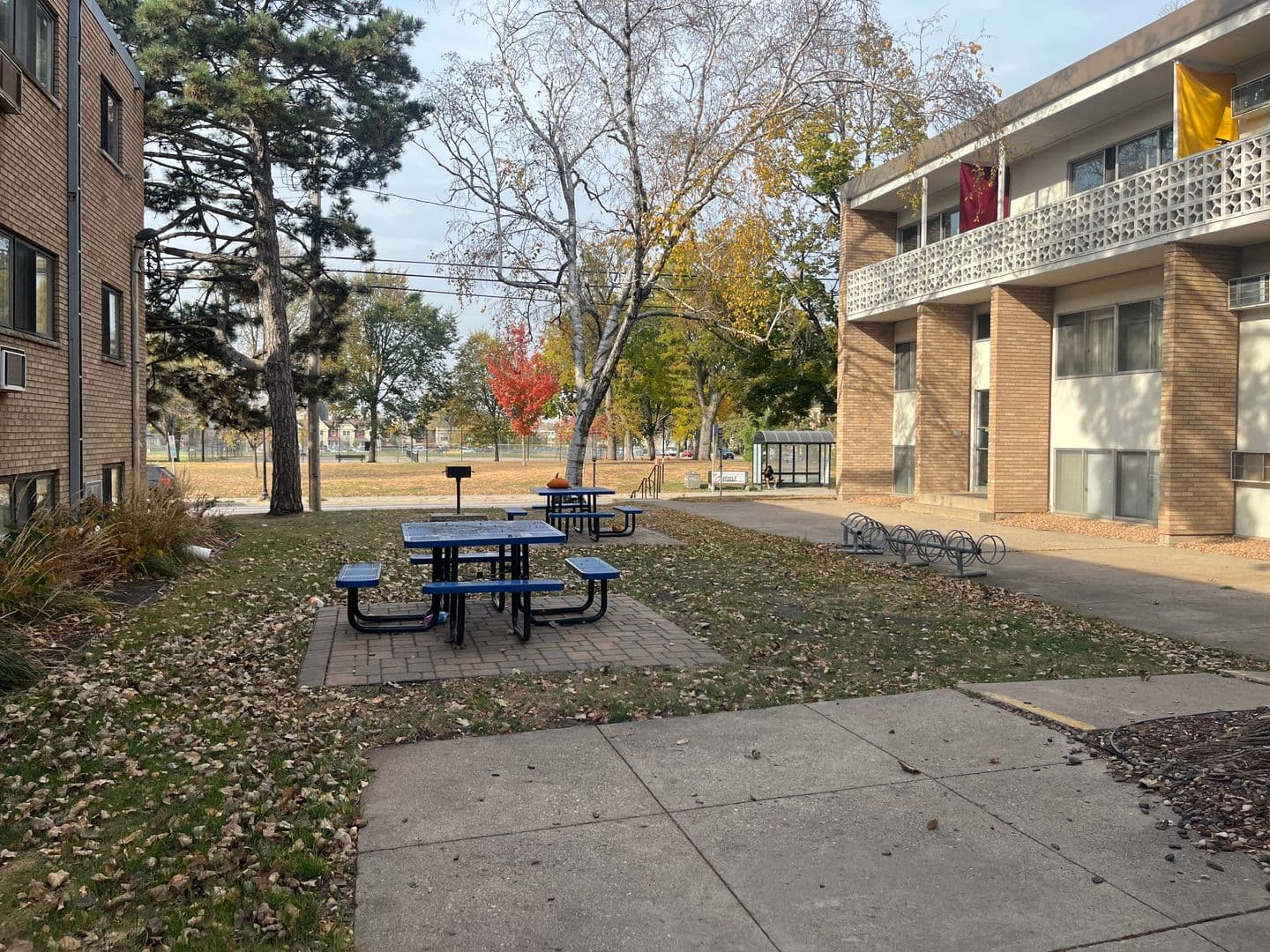 Minneapolis Apartment: 982-986 15th Ave SE